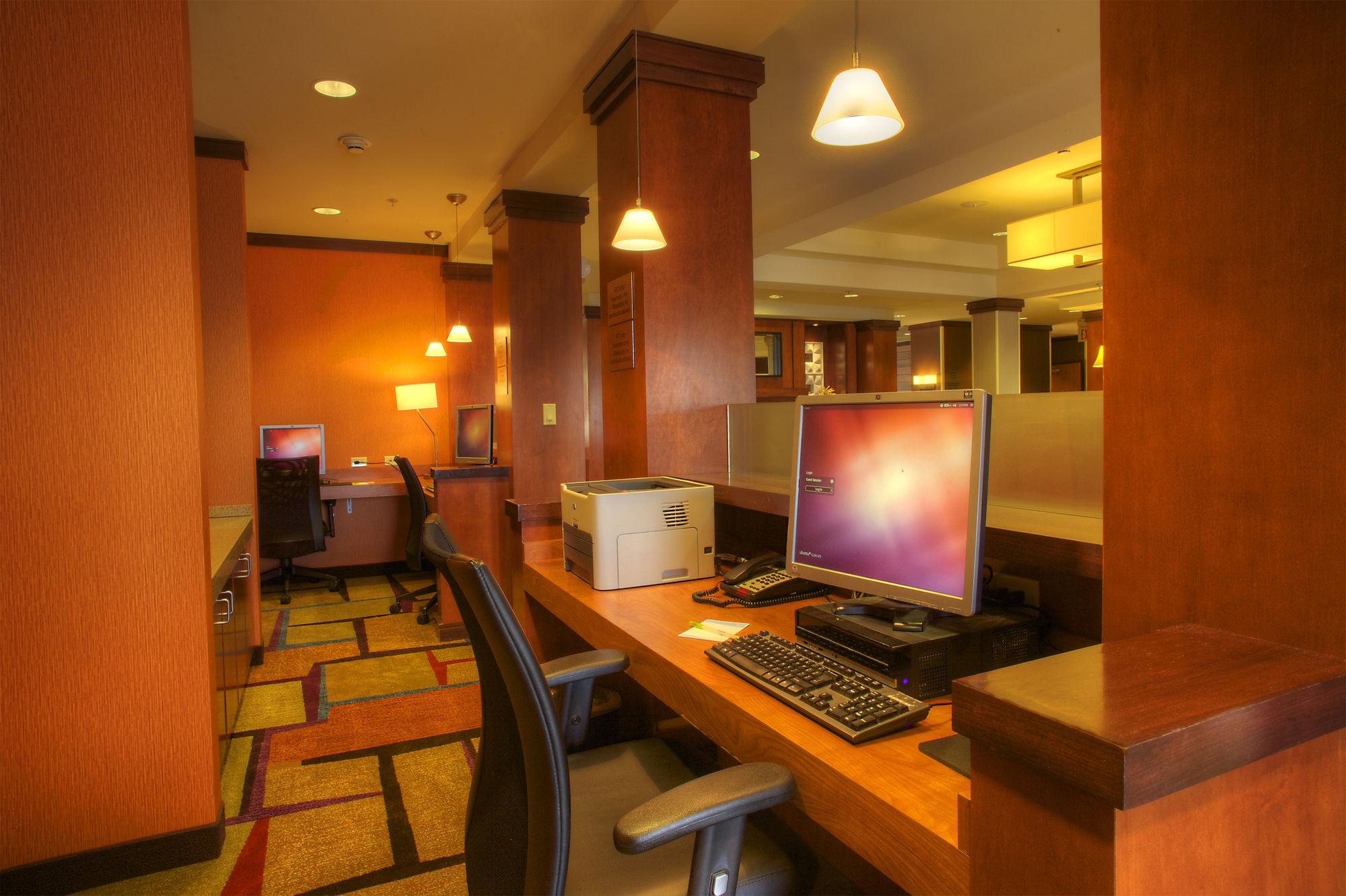 Fairfield Inn & Suites רפיד סיטי מראה חיצוני תמונה
