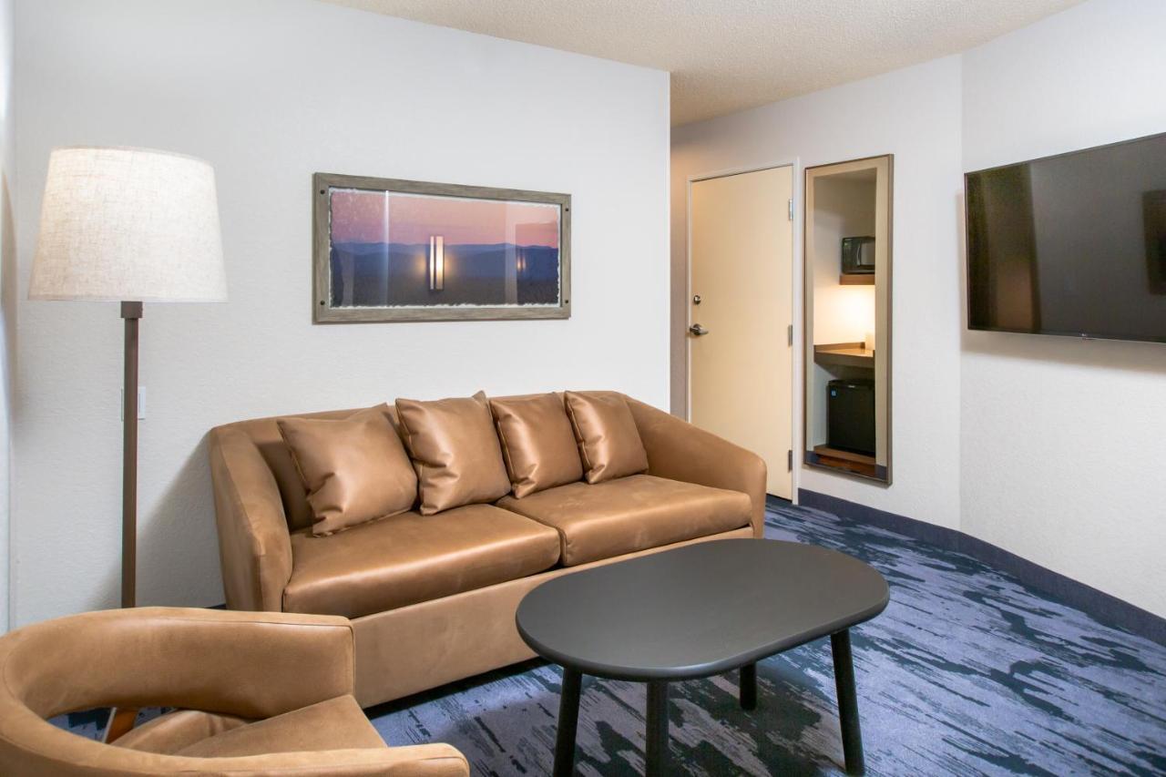 Fairfield Inn & Suites רפיד סיטי מראה חיצוני תמונה