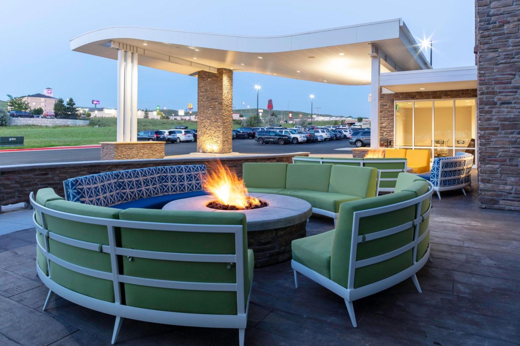 Fairfield Inn & Suites רפיד סיטי מראה חיצוני תמונה
