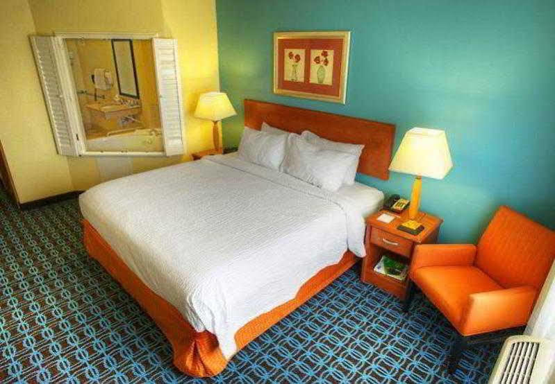 Fairfield Inn & Suites רפיד סיטי מראה חיצוני תמונה
